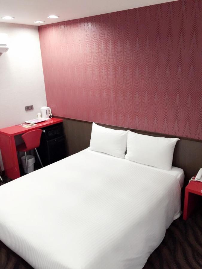 Hotel 6 - ZhongHua Tajpej Buitenkant foto