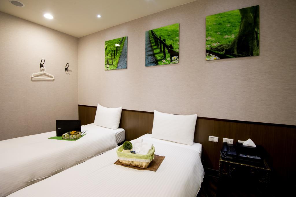 Hotel 6 - ZhongHua Tajpej Buitenkant foto