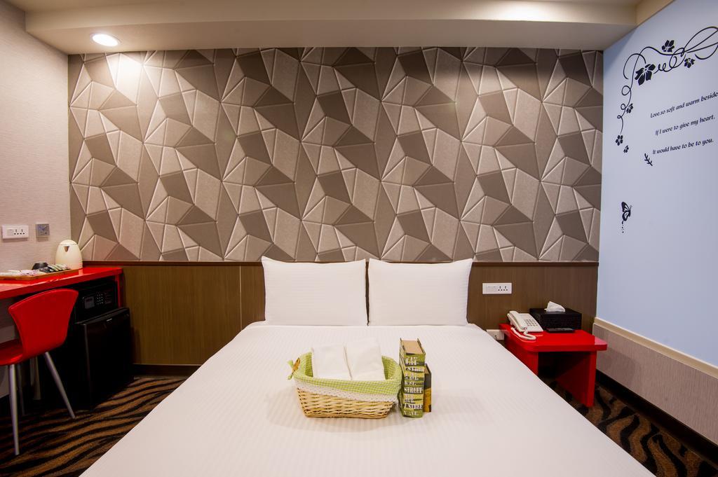 Hotel 6 - ZhongHua Tajpej Buitenkant foto